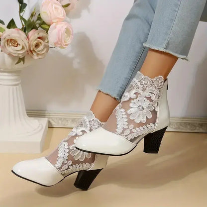 Estella Lace Boots 🖤