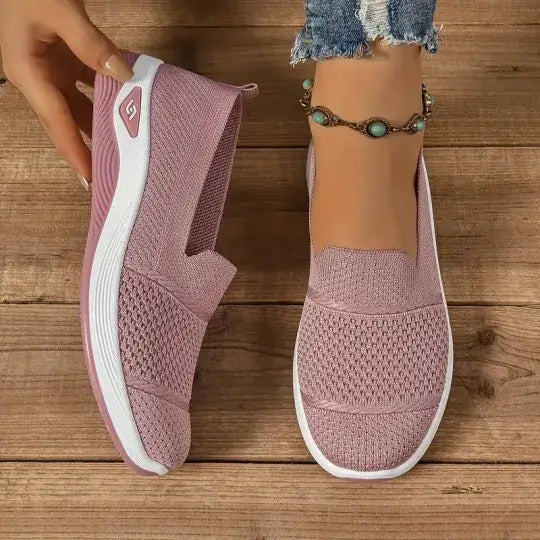 Aveline Walking Sneakers