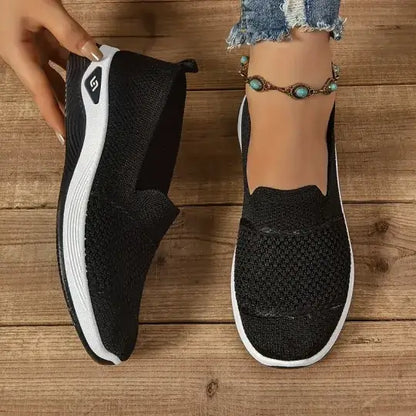 Aveline Walking Sneakers