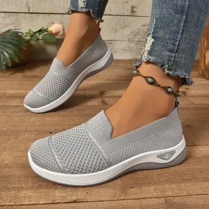 Aveline Walking Sneakers