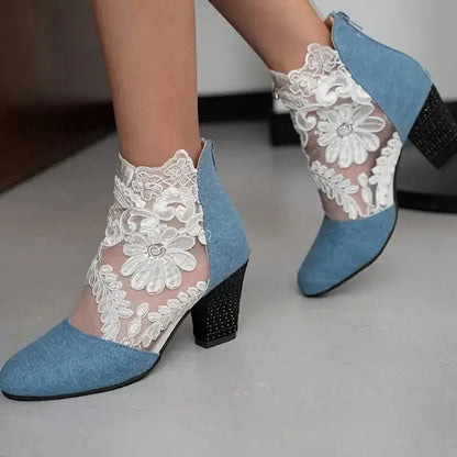 Estella Lace Boots 🖤