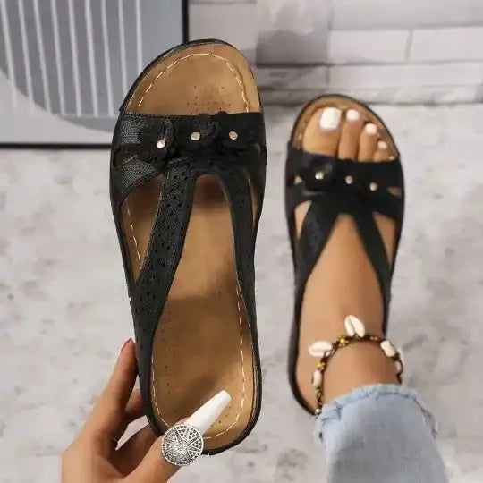 Wedge-heeled Thick-soled Hollow Rivet Flower Slippers