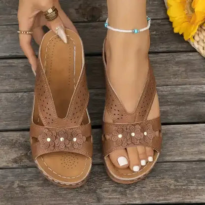 Wedge-heeled Thick-soled Hollow Rivet Flower Slippers