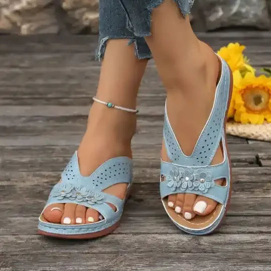 Wedge-heeled Thick-soled Hollow Rivet Flower Slippers